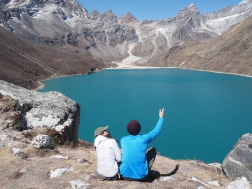 Everest Base Camp Trek with Gokyo Lake and Chola Pass